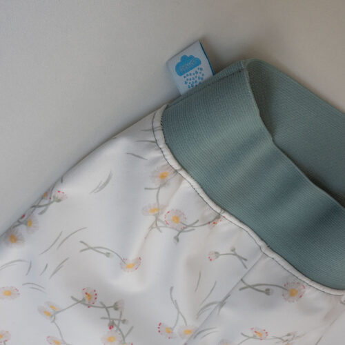 Waterafstotende buitenspeelbroek - Madeliefjes